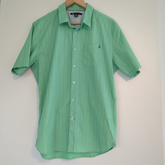 Volcom Shirt Mens Large Green Striped Short Sleeve Surfer Preppy Golf Casual - Picture 1 of 7